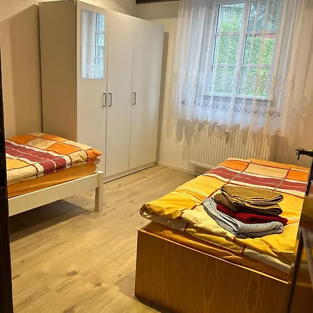 شقة Geraeumige Fuer 6 Personen